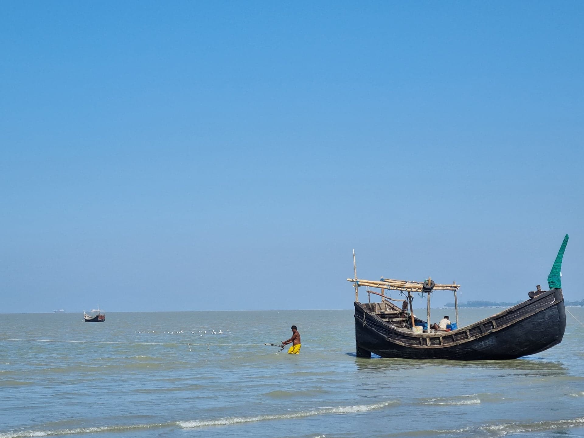 A fishing boat at west bank of Kutubdia
